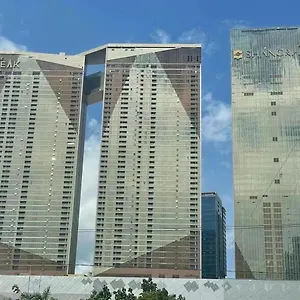 The Peak With Swimming Pool Apartment Phnom Penh