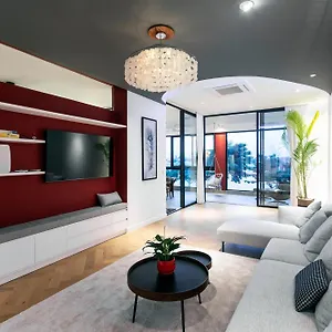 Riverside Panorama Apartment *