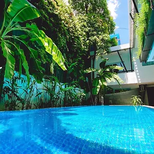 Hotel Cheers Social & Phnom Penh