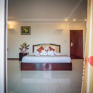 Good Luck Day & Hotel