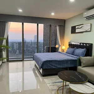 The Peak Residence, Multi-apartment By Emma Apartment *