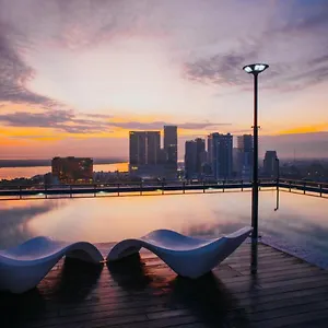 Serviced One Infinity Pool With View Of 360 Degree Apartment Phnom Penh