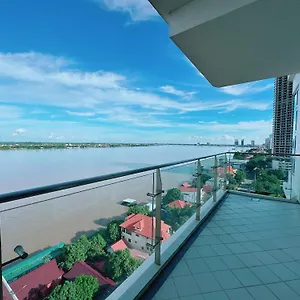 Infinity 28 And Apartment
