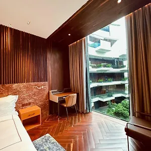 Thecommune Apartment