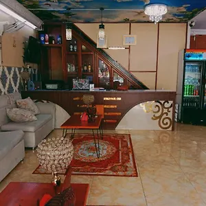 Hotel Unique 4*