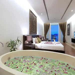 Crystal Blue Boutique 3*