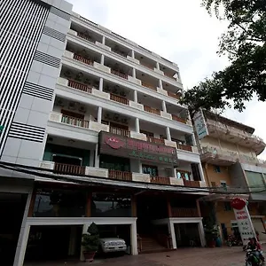 Circuit & Cafe - Nana Phnom Penh
