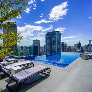 Urban Palace Hotel