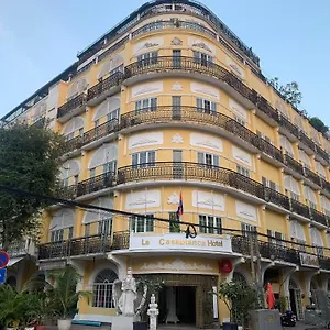 Le Hotel