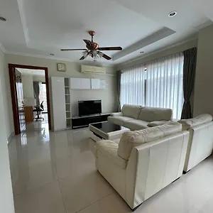 Royal Psl Apartment *