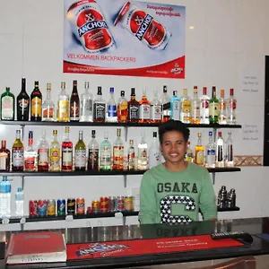 Riverside Backpackers Hostel *